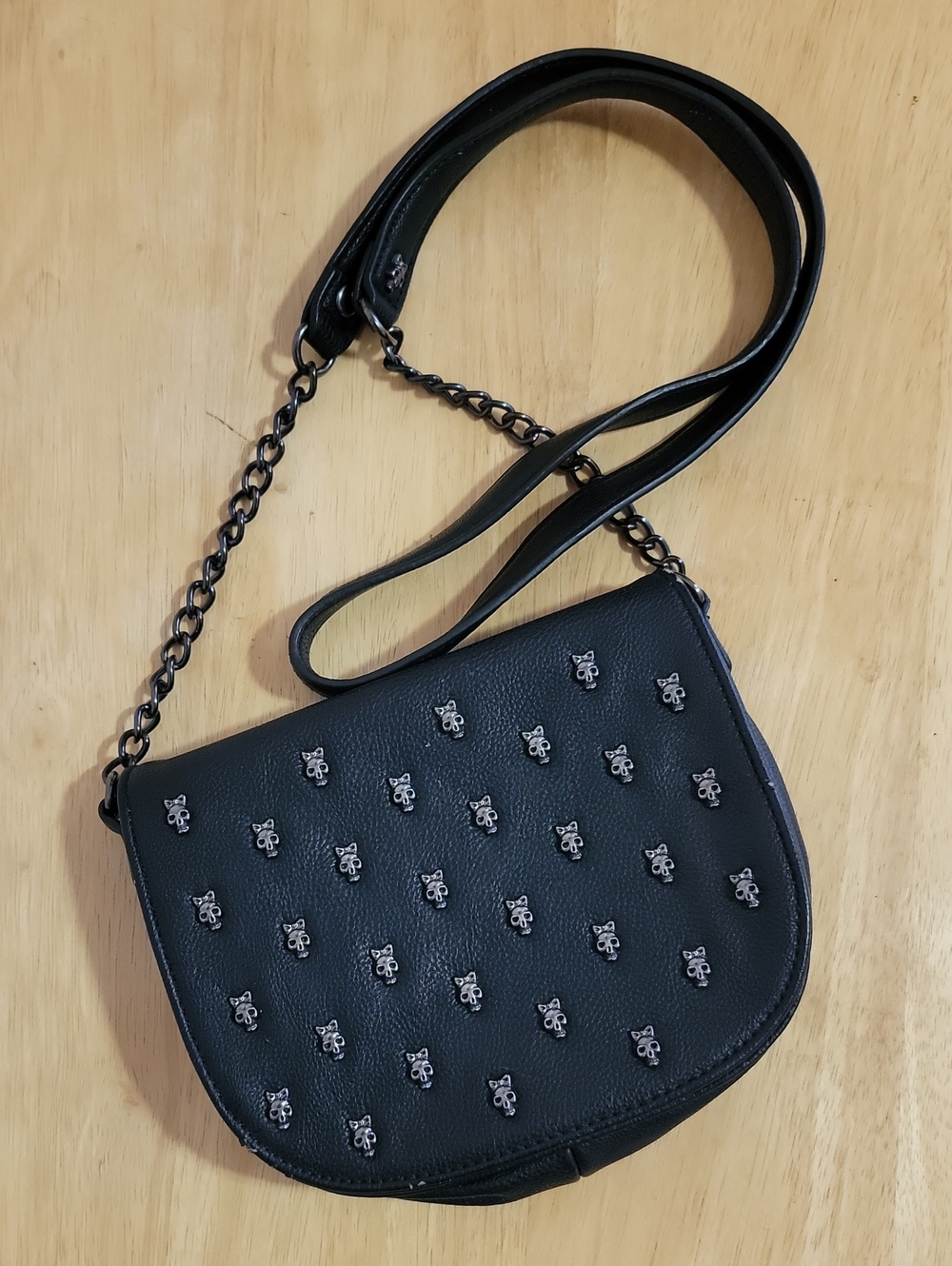 Betsey Johnson Black Skull Studded Crossbody Bag Chain 00s Goth Whimsy Y2k Punk